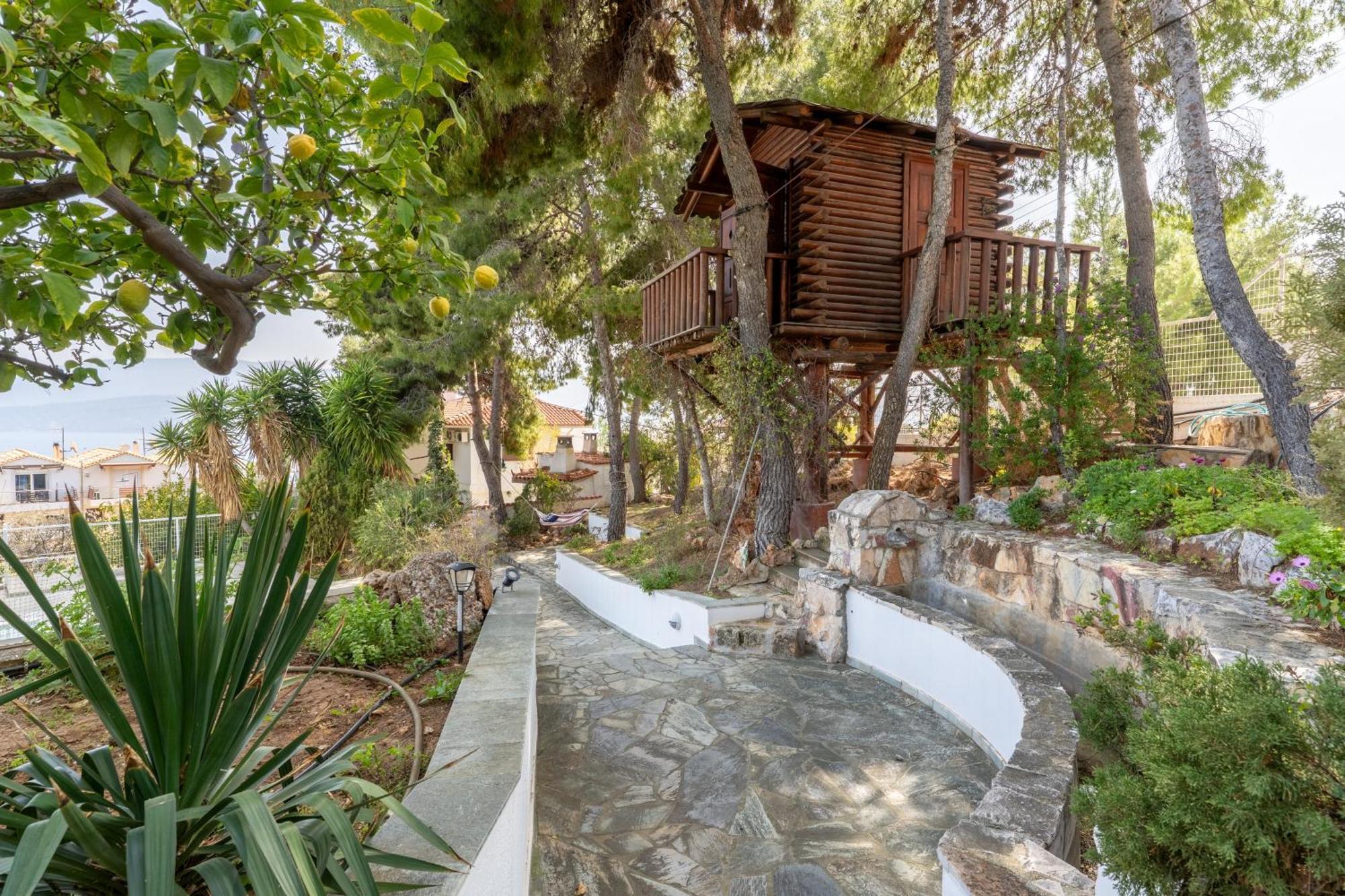 Villa The House Of Gratitude - Poolside Retreat Loutra Oraias Elenis Exterior foto